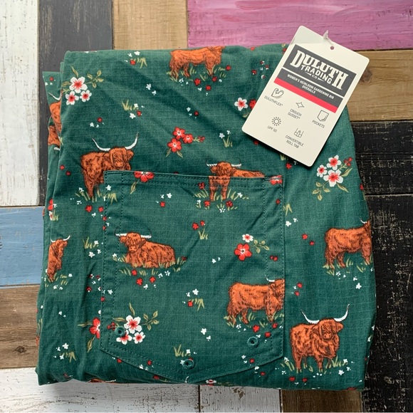 NWT Duluth Small x29” Heirloom Gardening Overalls Peninsula Green Highland Cow - Picture 5 of 8